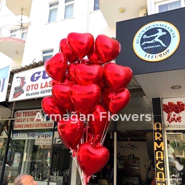  Alanya çiçek gönder - 21 Kalp Balonlar