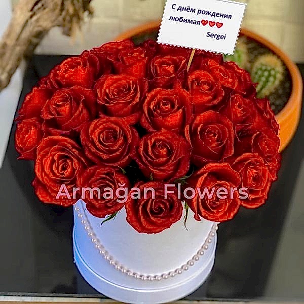 Alanya çiçekçi - Beyaz Kutuya 33 Gül