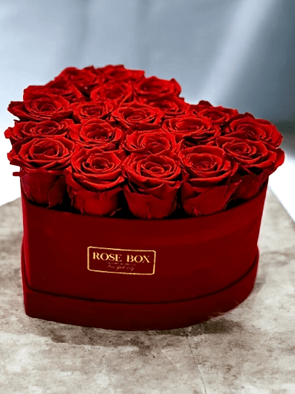 Armağan Çiçekçilik Alanya - Kalp Kutuda 19 Kırmızı Güller