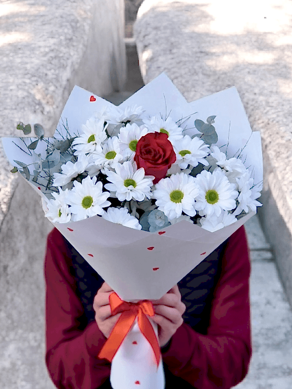  Alanya aynı gün çiçek - Papatyalar Ortaya 1 Gül