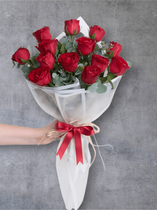  Alanya çiçek gönder - 13 Kırmızı Gül Buketi