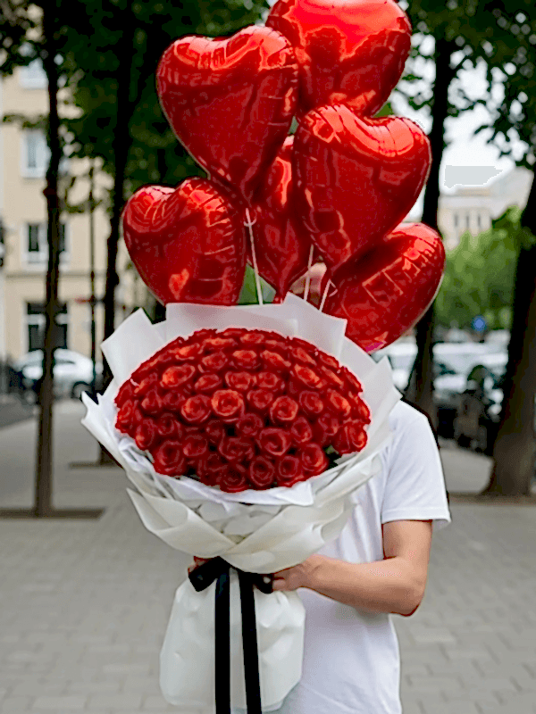 Alanya çiçekçi - 51 Gül 7 Kalp Balon