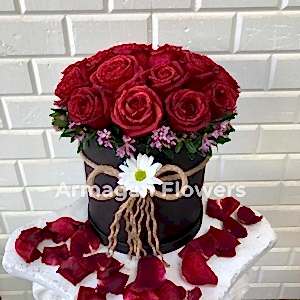 Alanya çiçekçi - 17 Kırmızı Gül Kutuya